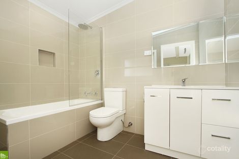 Property photo of 4 Gordon Crescent Lake Heights NSW 2502