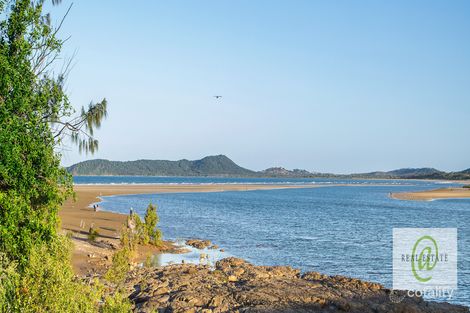 Property photo of 8 Coast Court Mulambin QLD 4703