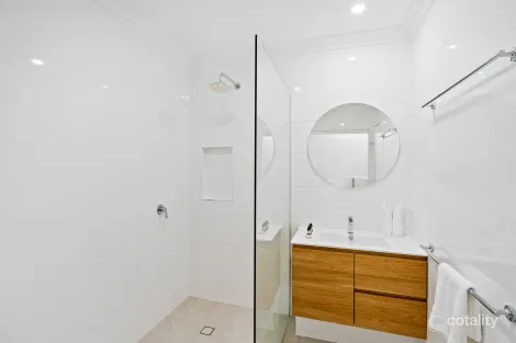 Property photo of 6/75 Arlington Esplanade Clifton Beach QLD 4879