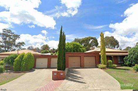 2/1 Paperbark Ct, Strathdale, VIC 3550