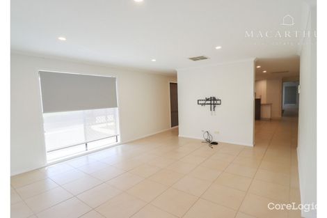 Property photo of 17 Walla Place Glenfield Park NSW 2650