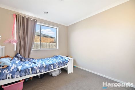 Property photo of 7 Dot Court Drouin VIC 3818