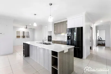 Property photo of 16 Bronte Place Urraween QLD 4655
