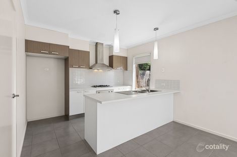 Property photo of 1/8 Grand Central Boulevard Pakenham VIC 3810