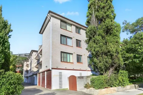 18/4-10 Darling St, Kensington, NSW 2033