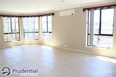 Property photo of 32 McLaughlin Circuit Bradbury NSW 2560
