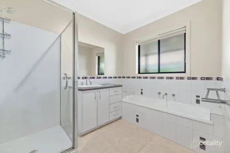 Property photo of 4 Poplar Close Trafalgar VIC 3824