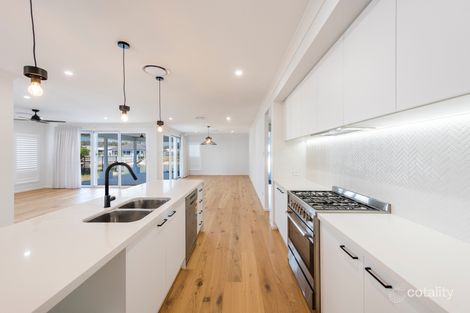 Property photo of 15 Taine Court Yamba NSW 2464