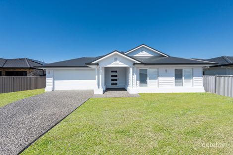 Property photo of 15 Taine Court Yamba NSW 2464