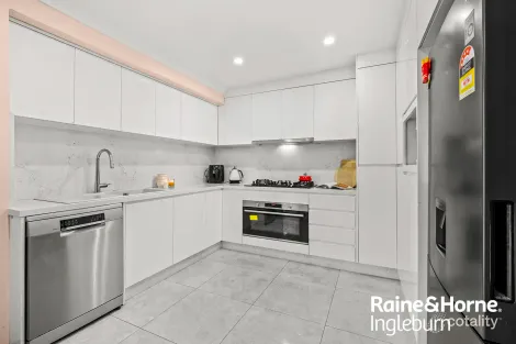 Property photo of 37 Naylor Place Ingleburn NSW 2565