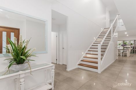 Property photo of 32 Kingcrest Drive Reedy Creek QLD 4227