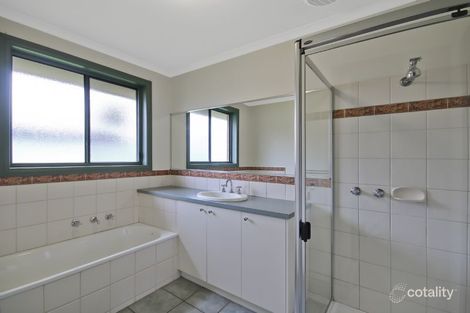 Property photo of 1 Donelan Court West Wodonga VIC 3690