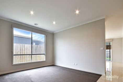 Property photo of 3 Hogan Court Drouin VIC 3818
