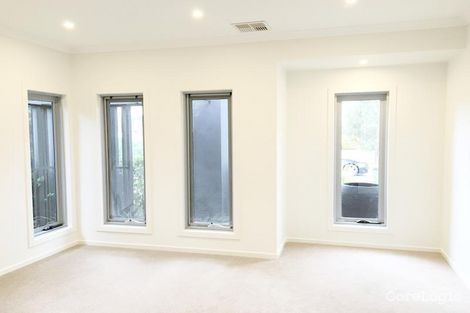 Property photo of 30 Fletcher Road Craigieburn VIC 3064