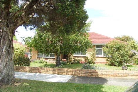 Property photo of 2 Rae Street Bentleigh East VIC 3165