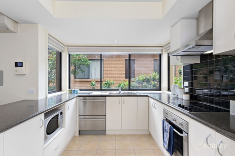 Property photo of 9 Helmsdale Crescent Greenvale VIC 3059