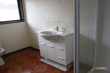 Property photo of 2/2-4 Olive Drive Morwell VIC 3840