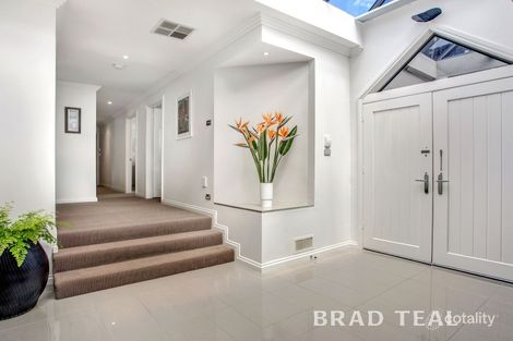 Property photo of 10 Merrafields Court Taylors Lakes VIC 3038