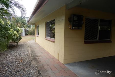 112 Wistaria St, Holloways Beach, QLD 4878