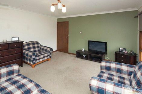 Property photo of 1/24-26 Henry Street Pakenham VIC 3810