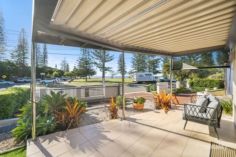 2/9 Reef Point Esp, Scarborough, QLD 4020