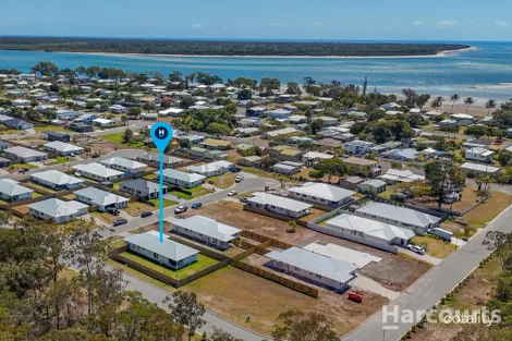1 DISTANT WATERS CT, BURRUM HEADS, QLD 4659