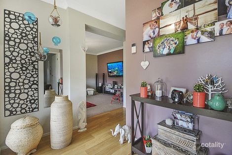 Property photo of 20 Haven Crescent Woongarrah NSW 2259