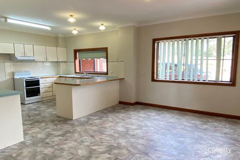 Property photo of 2/4 Vaughan Street Junee NSW 2663