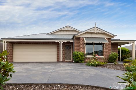 Property photo of 5 Bronte Court Drouin VIC 3818