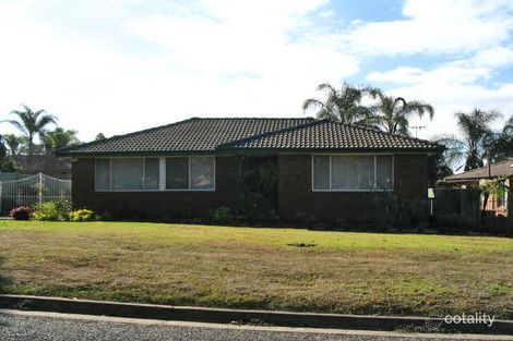 8 Lockyer Ave, Werrington County, NSW 2747