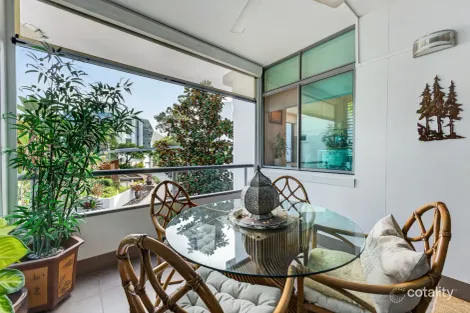 9a/28 Bayview St, Runaway Bay, QLD 4216