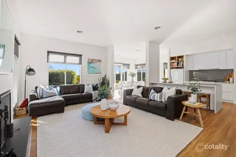 Property photo of 5 Seabliss Close Mount Eliza VIC 3930