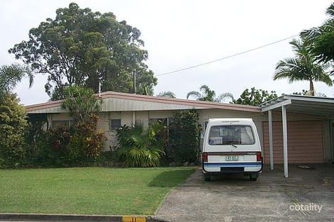 11 Vaggelas Cres, Biggera Waters, QLD 4216