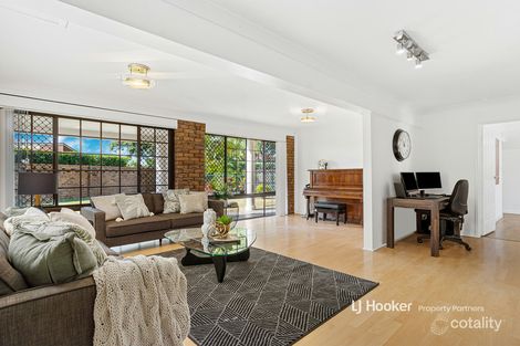 Property photo of 65 Oakleaf Street Eight Mile Plains QLD 4113