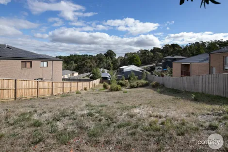 Property photo of 14 Henry Avenue Mount Clear VIC 3350