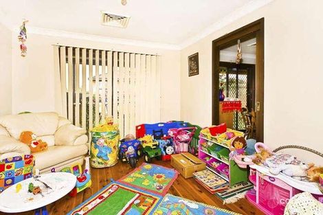 Property photo of 2 Binyon Close Wetherill Park NSW 2164