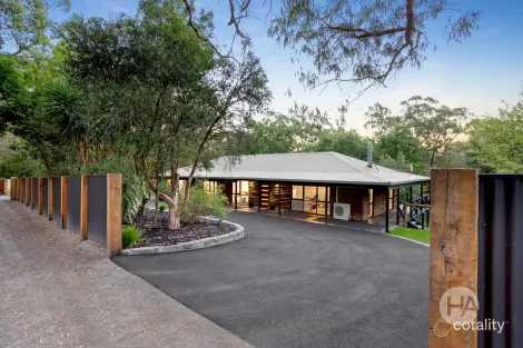 50 Corbetts Rd, Launching Place, VIC 3139