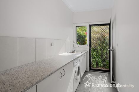Property photo of 1/30 View Street Mount Evelyn VIC 3796