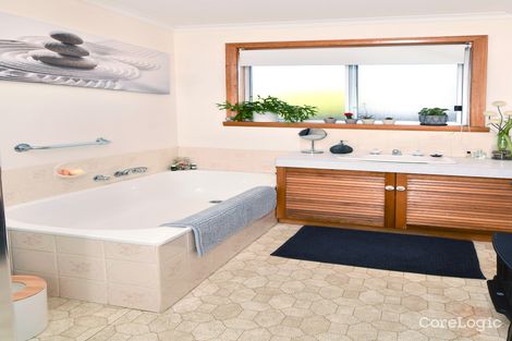 Property photo of 3/4 Emmett Place New Town TAS 7008
