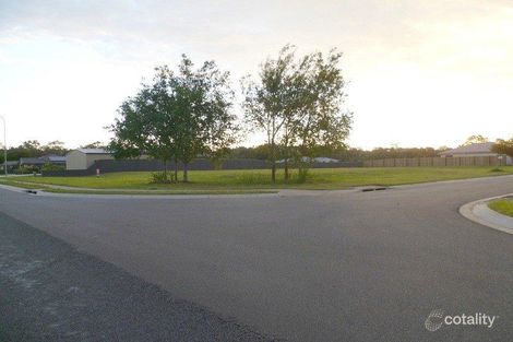 Property photo of 2 Pinnacle Court Craignish QLD 4655