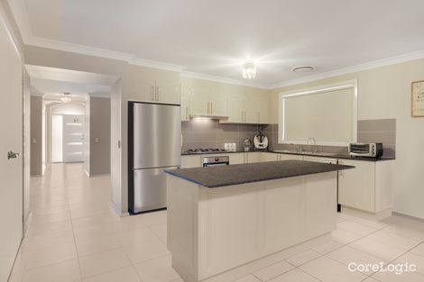 Property photo of 14 Sovereign Circuit Glenfield NSW 2167