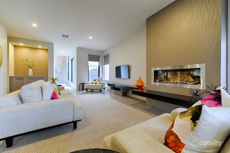 Property photo of 13 Swanson Boulevard Strathfieldsaye VIC 3551