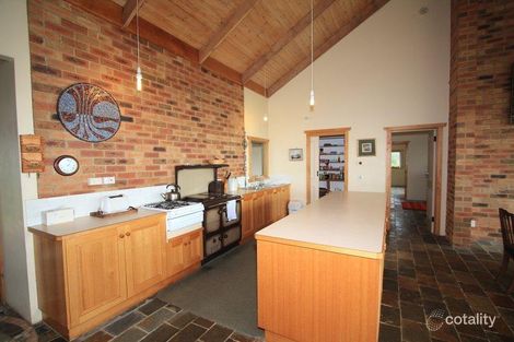 Property photo of 100 Petersons Road Ellinbank VIC 3821