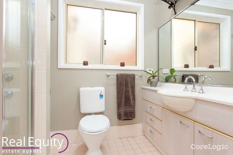 Property photo of 5 Cliveden Court Wattle Grove NSW 2173