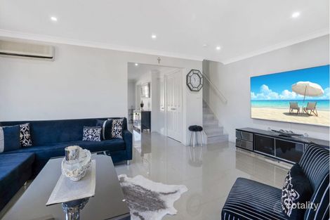 Property photo of 1/110 Pacific Palms Circuit Hoxton Park NSW 2171