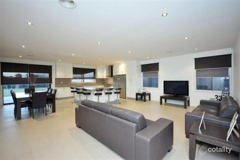 Property photo of 1 Bush Mews Gowanbrae VIC 3043
