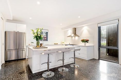 Property photo of 62 Main Drive Bundoora VIC 3083
