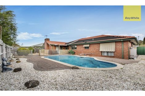 Property photo of 6 Wanaka Drive Taylors Lakes VIC 3038