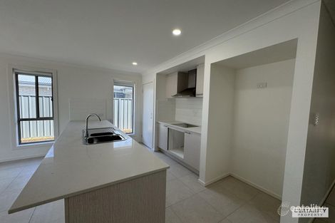 18 Kipfler St, Munno Para, SA 5115