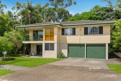 Property photo of 57 Morialta Street Mansfield QLD 4122